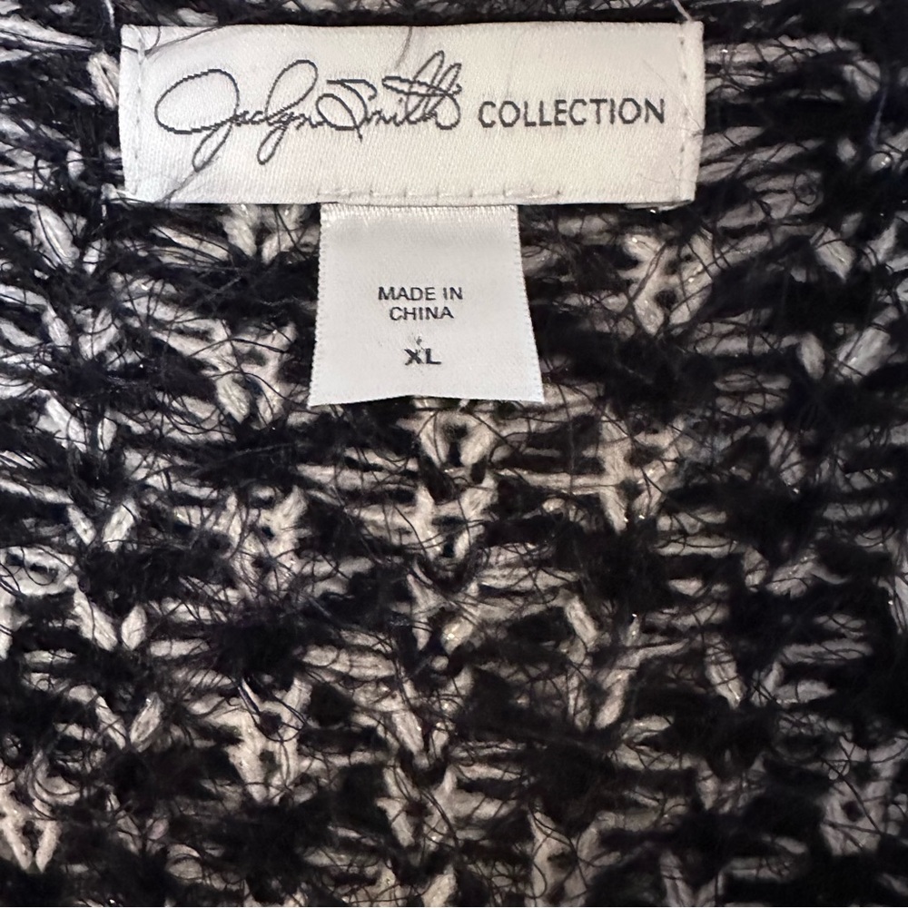 Jaclyn Smith Black and White Cozy Knit Cardigan